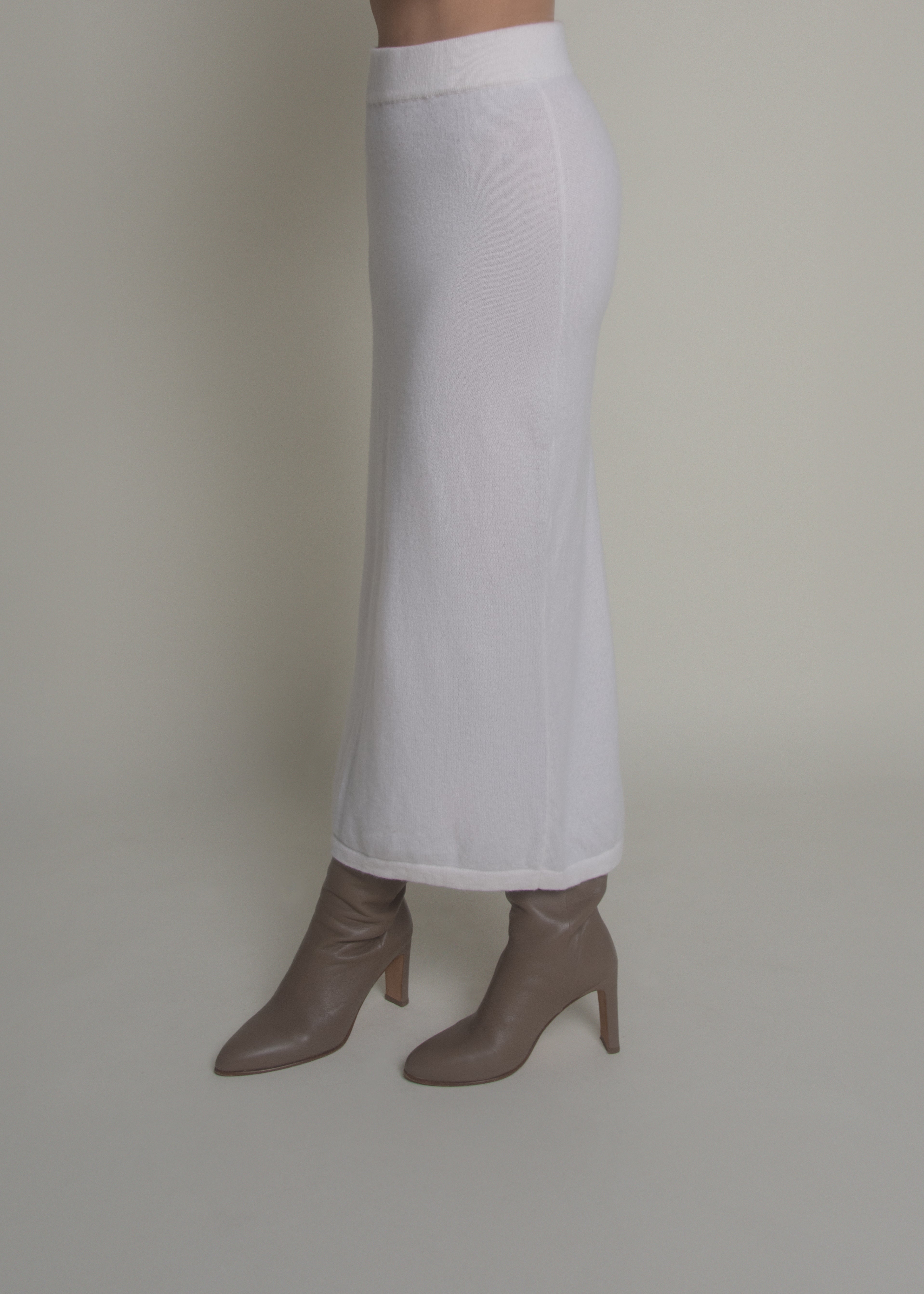 Cashmere Pencil Skirt - Fiora Muse