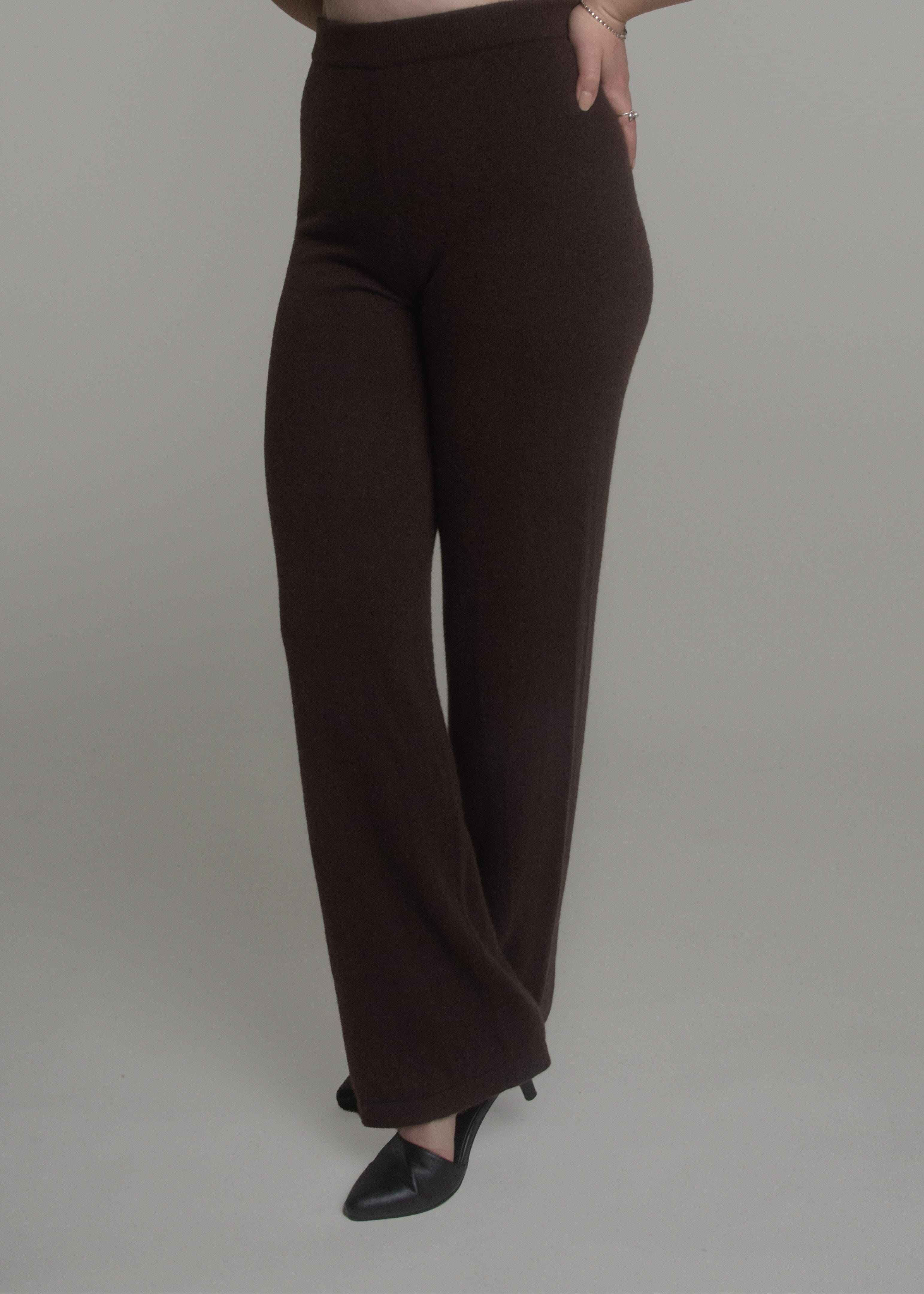 side view of wide leg cashmere cashmere pants full length